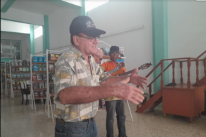 Gabriel Llanes aporta a tradición decimista en Camagüey
